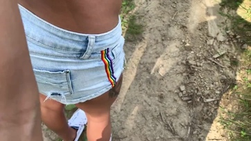 Kószálás közben beindult a csajom, úgyhogy ott a mezőn meg is kellett a nunikáját kefélnem Thumb